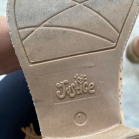 Brown heeled sandals - Picture 4 of 4